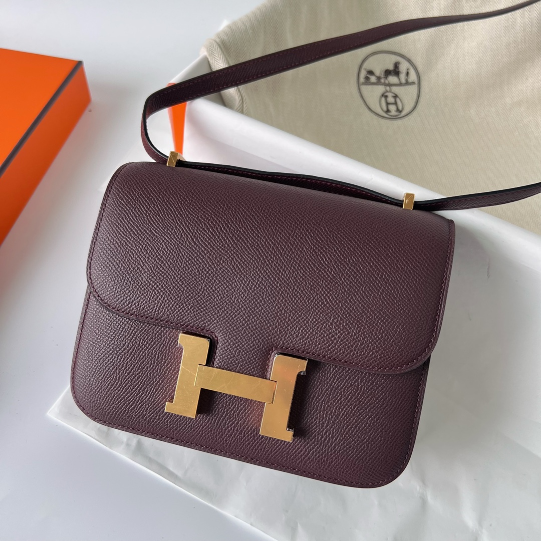 Hermes Constance 24cm Shoulder Bag In Ruby Epsom Leather